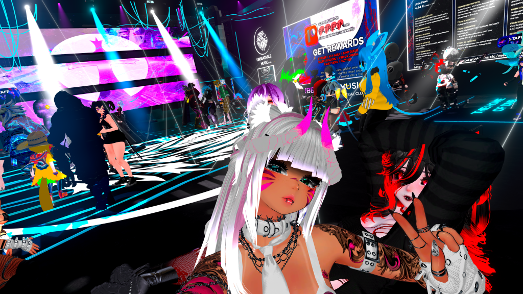 VRChat_2026-07-04_00-07-46.059_7680x4320