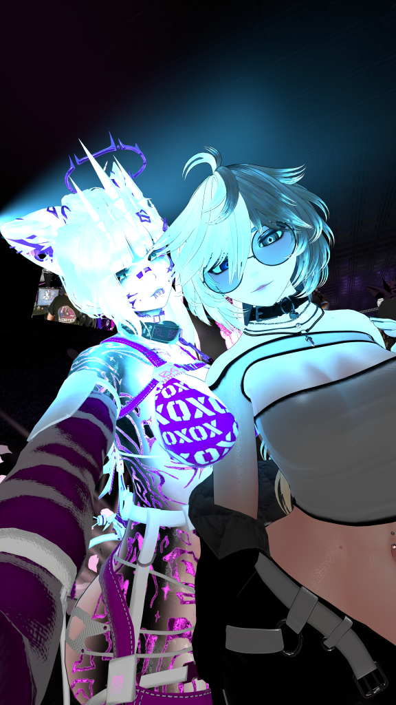 VRChat_2026-08-04_02-08-28.080_4320x7680
